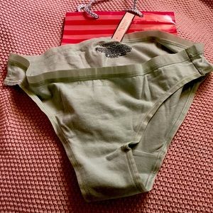 Bikini. Cotton/modal/elastase. New with tags in Mint green